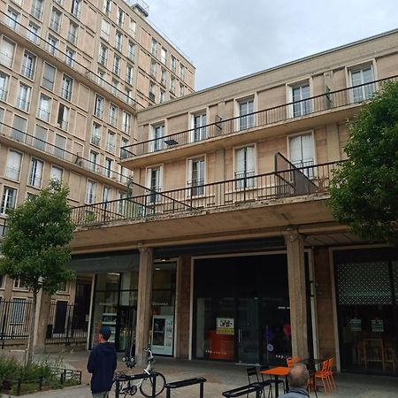 Appartement Perret 105 Rue Victor Hugo, Lumineux, Plein Centre, Parking Prive Arrivee Autonome Tout A Pied Le Havre Exterior foto